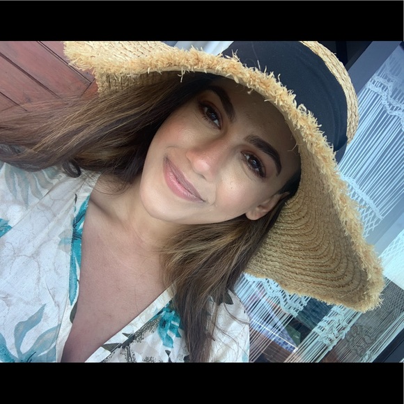 Meet your Posher, Sally - Picture 1 of 1